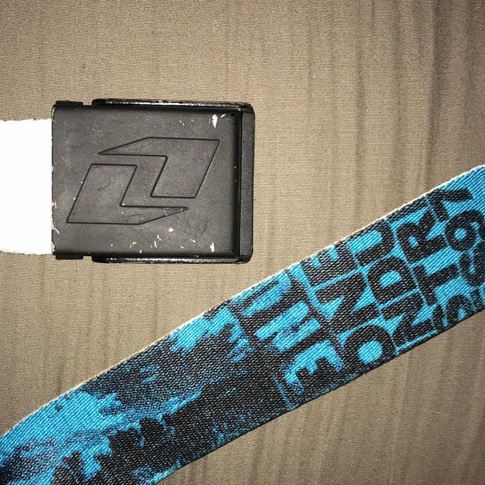 🎈One Industries Blue & white belt black buckle🎈